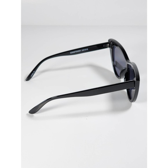 Foster Grant Full Butterfly / Cat Eye Frame Black Tinted Sunglasses 52662FGX001 - Picture 6 of 11